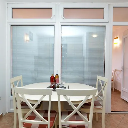 Zlata 2222 * プーラ