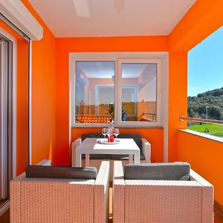 アパート Zlata 2222