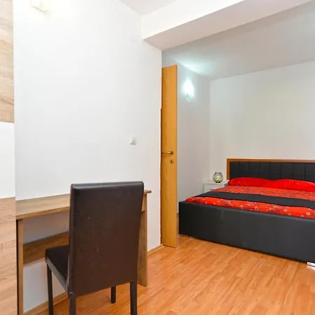 Zlata 2222 بولا