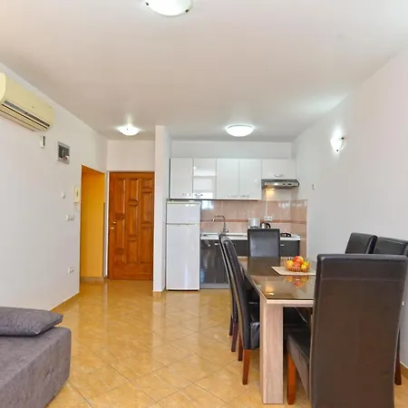 Zlata 2222 Apartament Pula